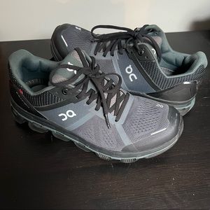 On Running 🖤 grey/graphite On Cloudace sneaker